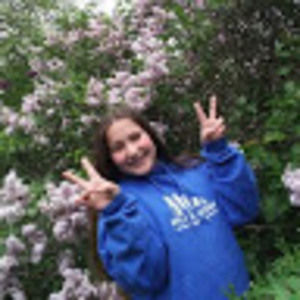 Meet your Posher, Eryn petrelli